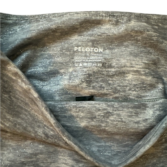 Peloton Gray Leggings, size L - Picture 3 of 5